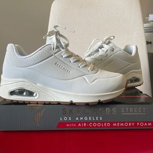 Womens Skechers with air cooled memory foam